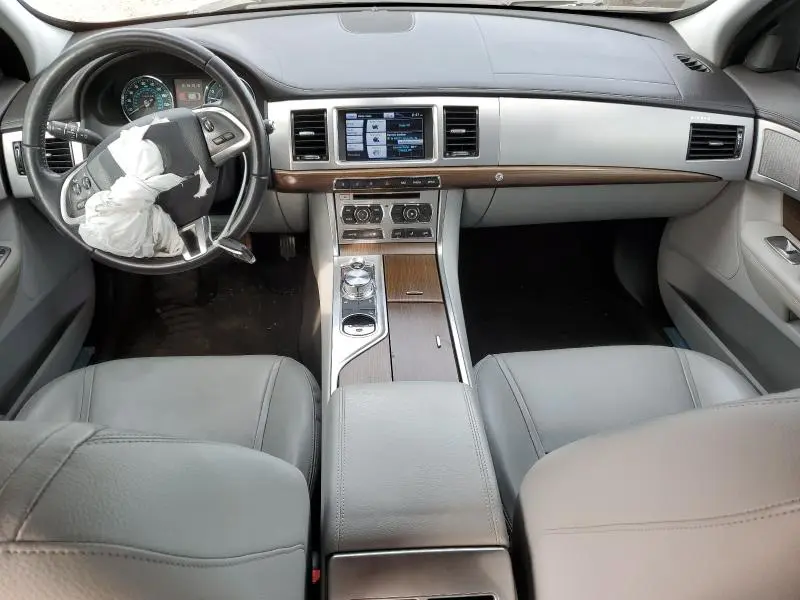 2013 JAGUAR XF   