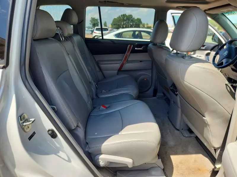 2010 TOYOTA HIGHLANDER LIMITED  
