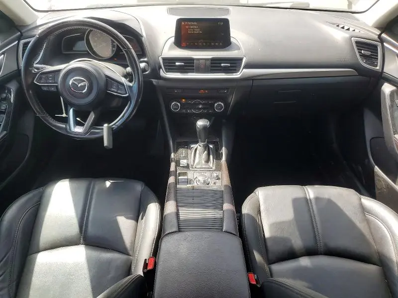 2018 MAZDA 3 TOURING  