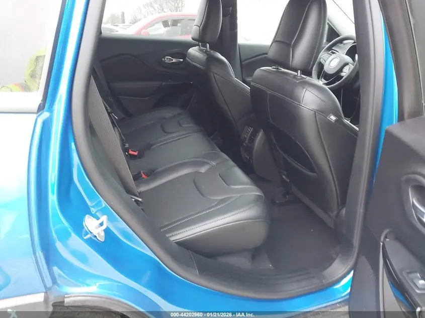 2023 JEEP CHEROKEE ALTITUDE LUX 4X4