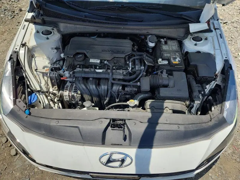2021 HYUNDAI ELANTRA SE  