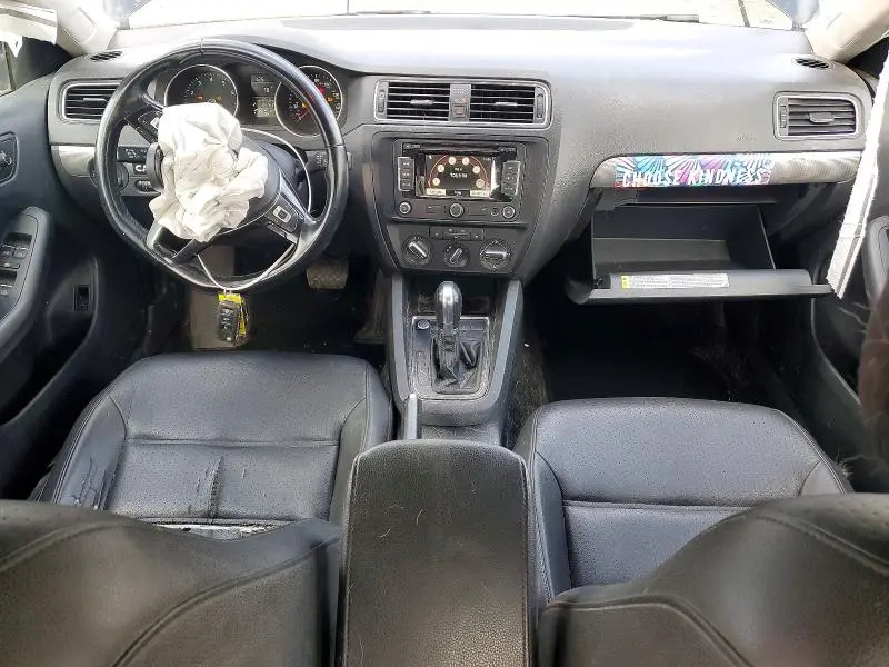 2015 VOLKSWAGEN JETTA SE  