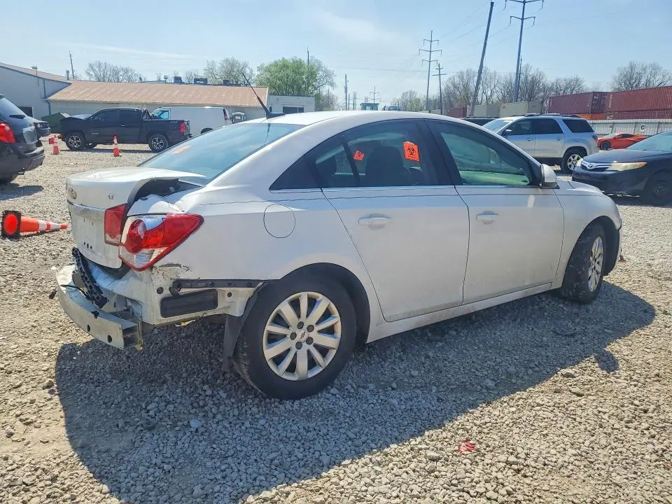 2011 CHEVROLET CRUZE LT  