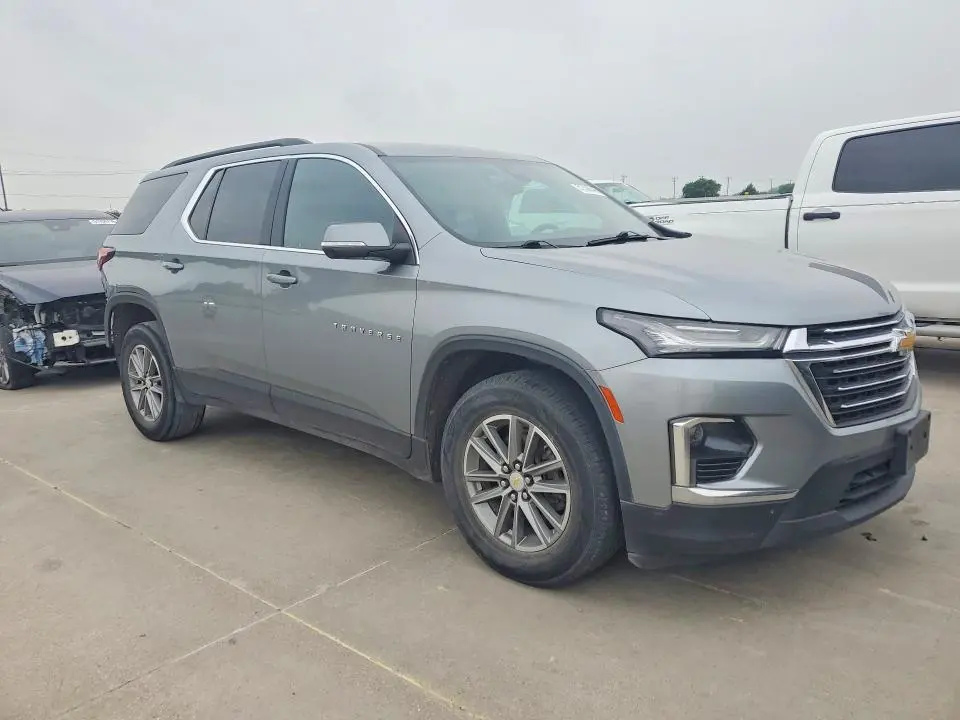 2023 CHEVROLET TRAVERSE LT  