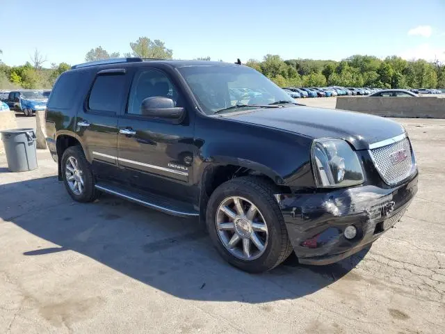 2011 GMC YUKON DENALI  