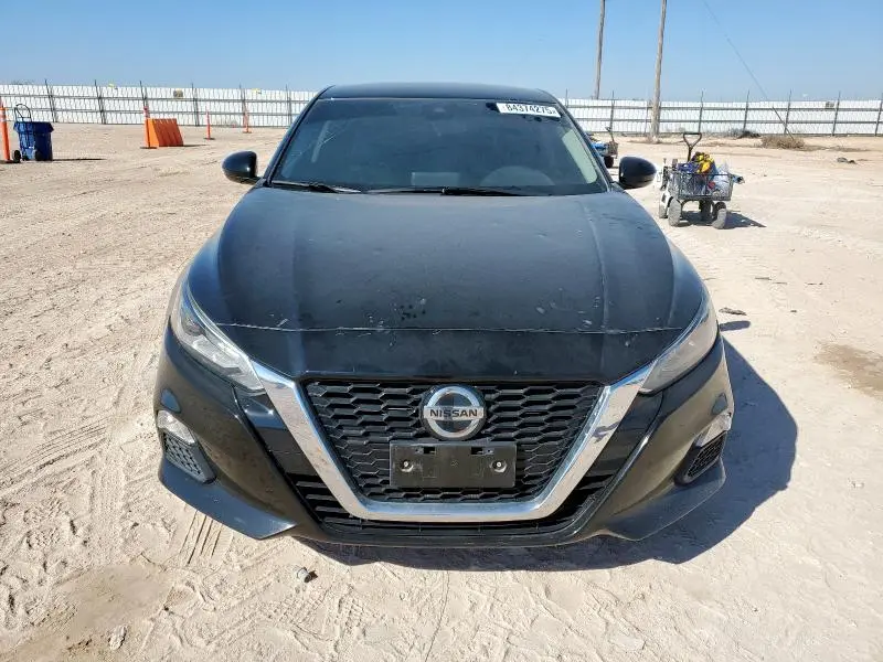 2021 NISSAN ALTIMA SV  