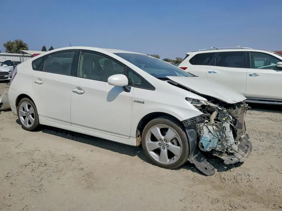 2010 TOYOTA PRIUS V  