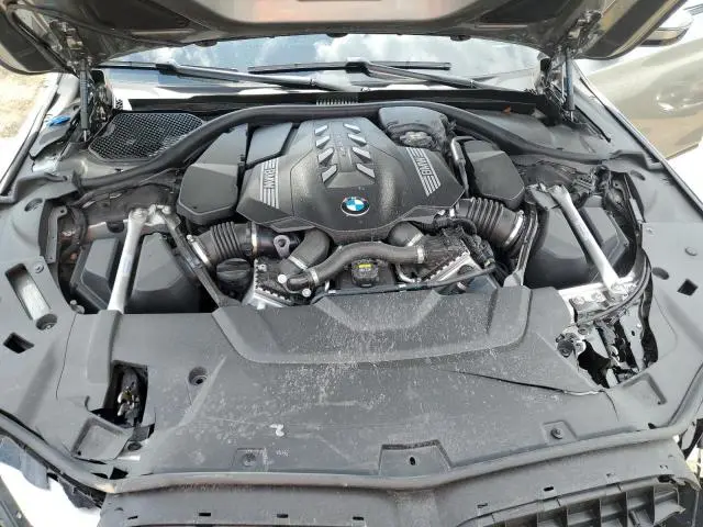 2022 BMW 750 XI  