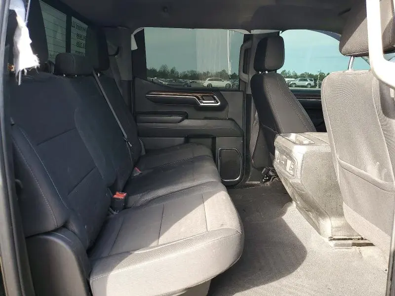 2024 CHEVROLET SILVERADO K1500 LT  