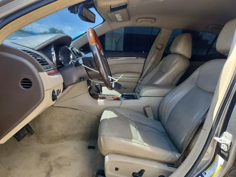 2011 CHRYSLER 300C   