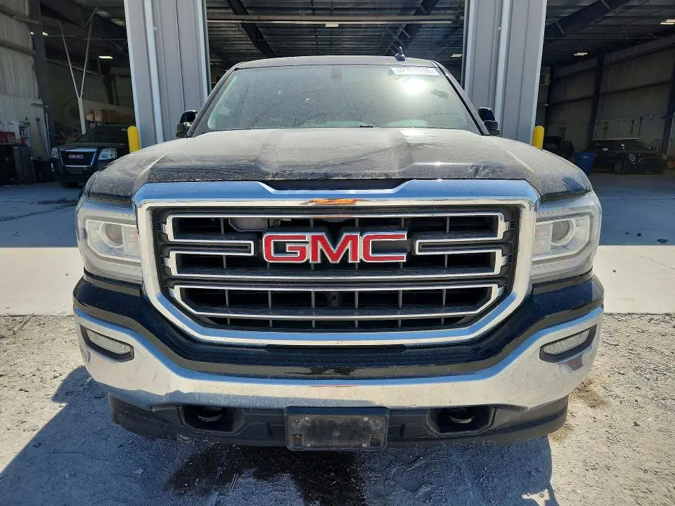 2017 GMC SIERRA K1500 SLE  