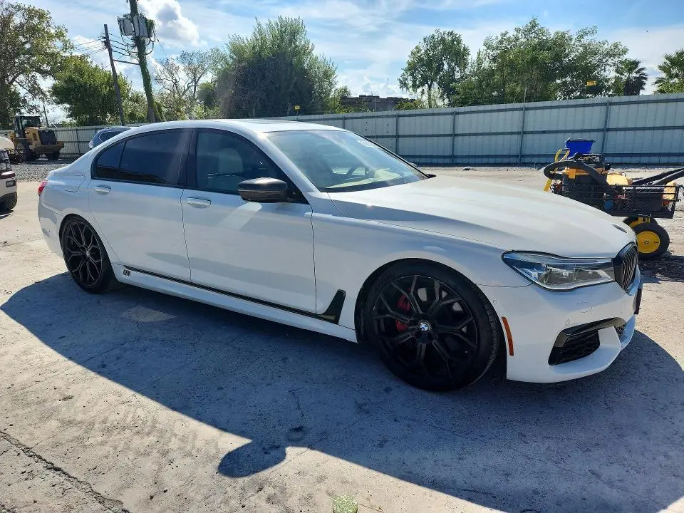 2016 BMW 750 XI  