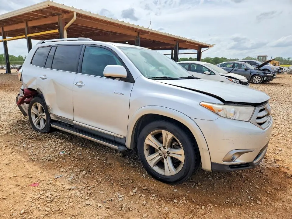 2013 TOYOTA HIGHLANDER LIMITED  