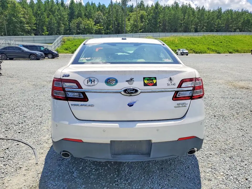 2015 FORD TAURUS SEL  