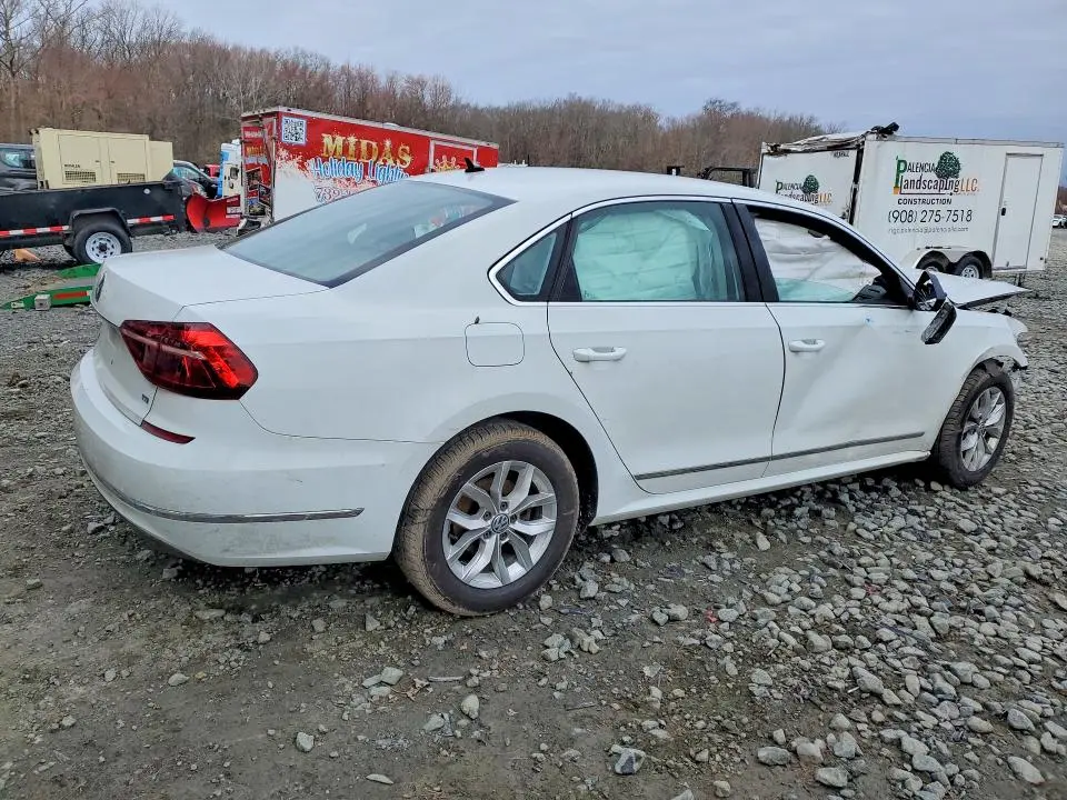 2017 VOLKSWAGEN PASSAT S  