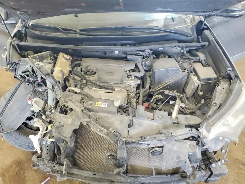 2018 TOYOTA RAV4 XLE  