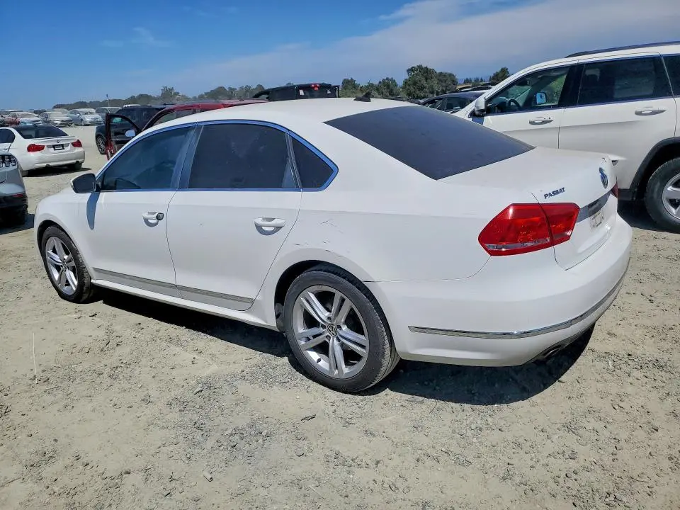 2012 VOLKSWAGEN PASSAT SEL  