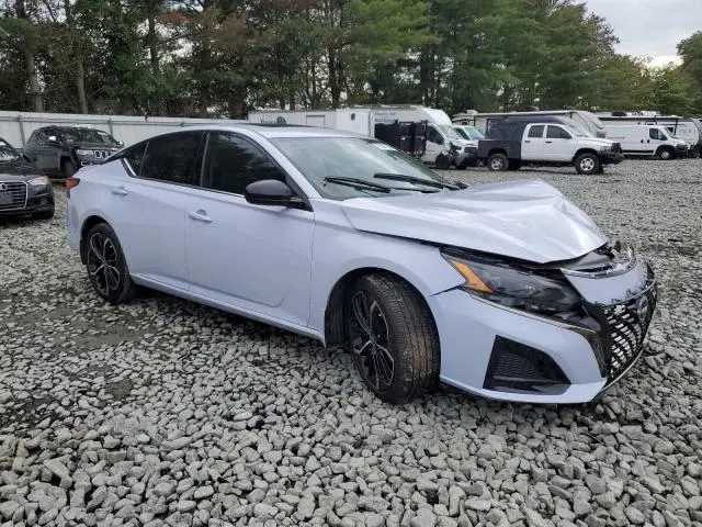 2024 NISSAN ALTIMA SR  