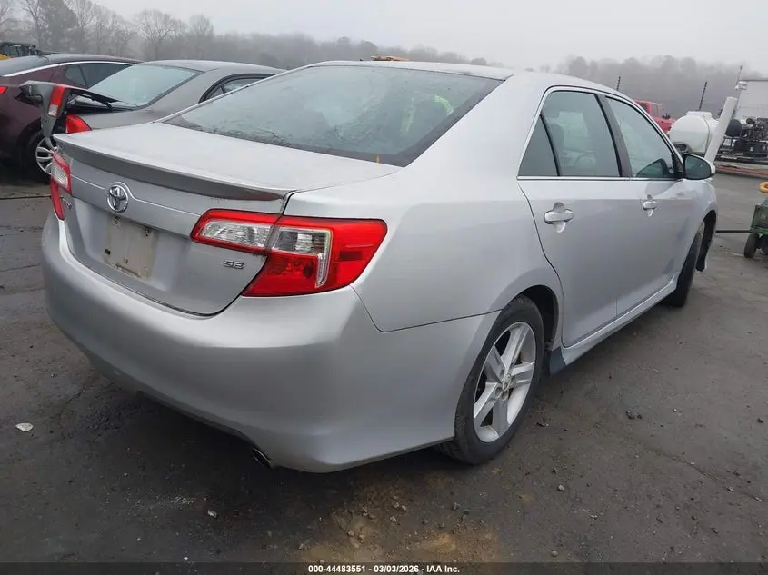 2012 TOYOTA CAMRY SE