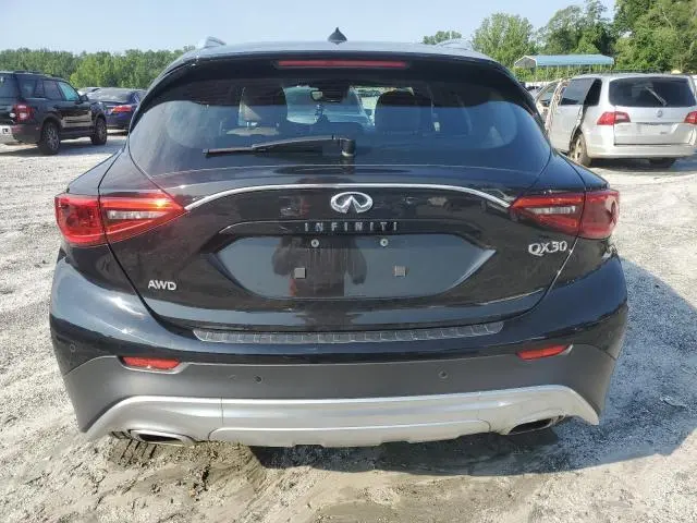 2017 INFINITI QX30 BASE  