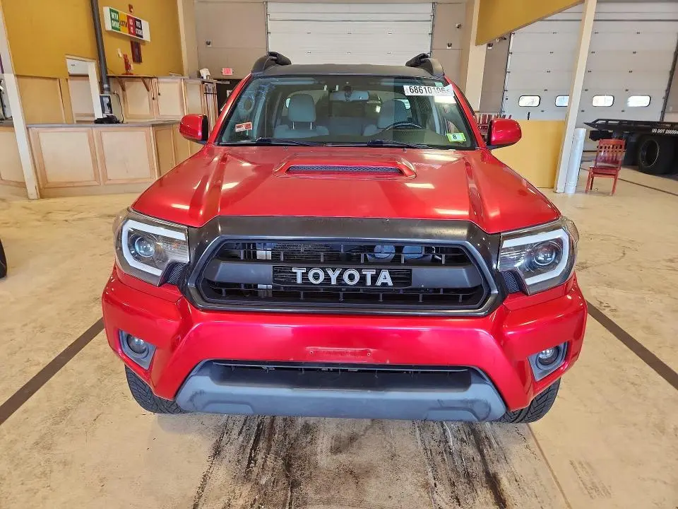 2013 TOYOTA TACOMA V6  