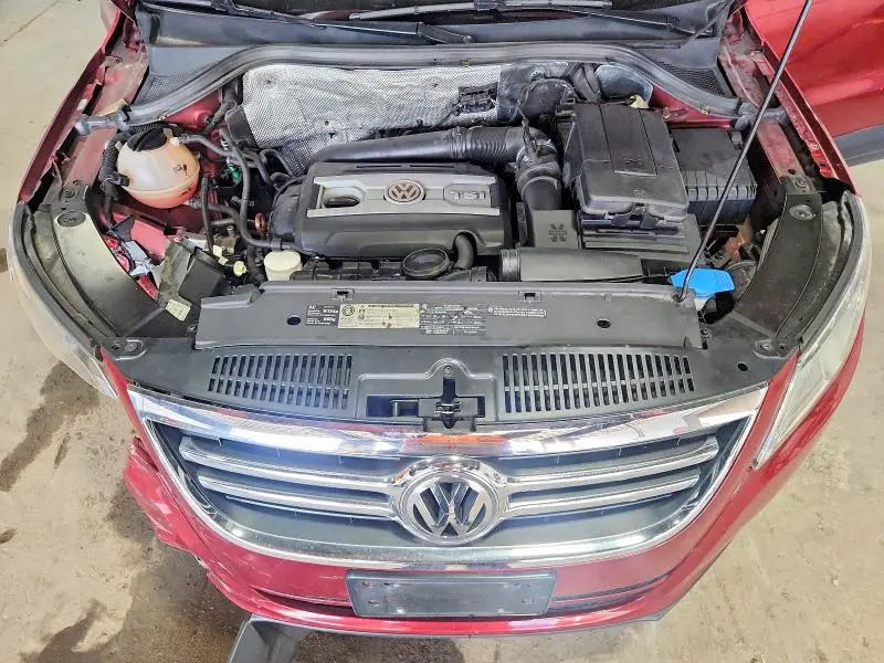 2011 VOLKSWAGEN TIGUAN S  