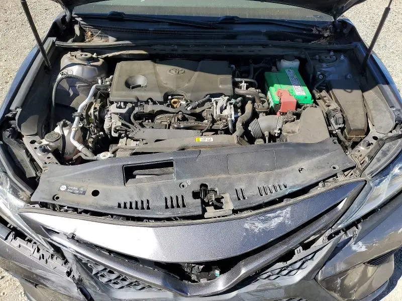 2018 TOYOTA CAMRY SE  