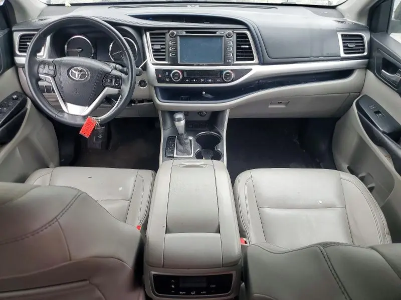 2016 TOYOTA HIGHLANDER XLE  