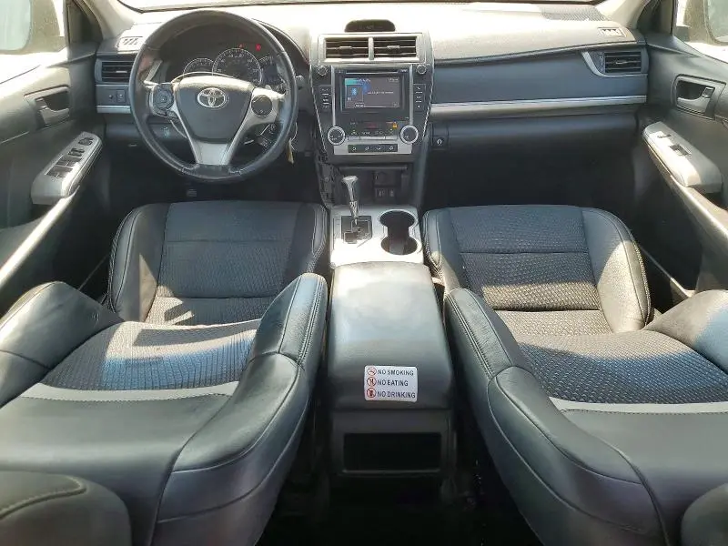 2013 TOYOTA CAMRY SE  