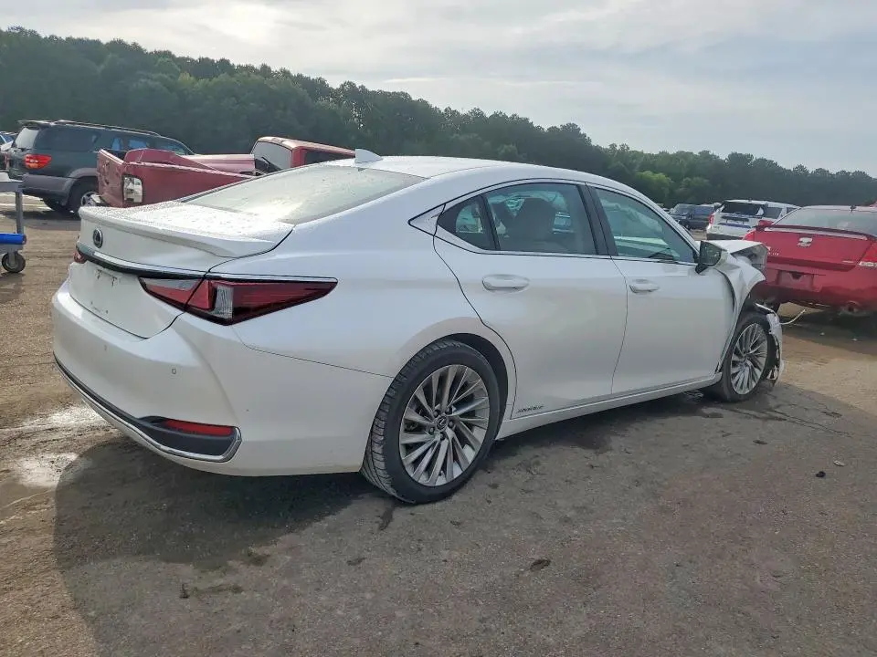 2022 LEXUS ES 300H ULTRA LUXURY  