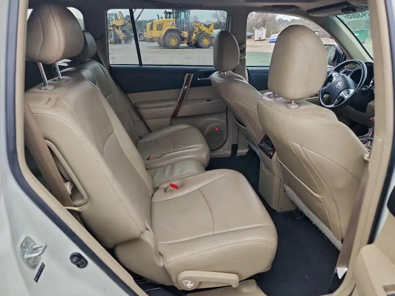 2013 TOYOTA HIGHLANDER LIMITED  