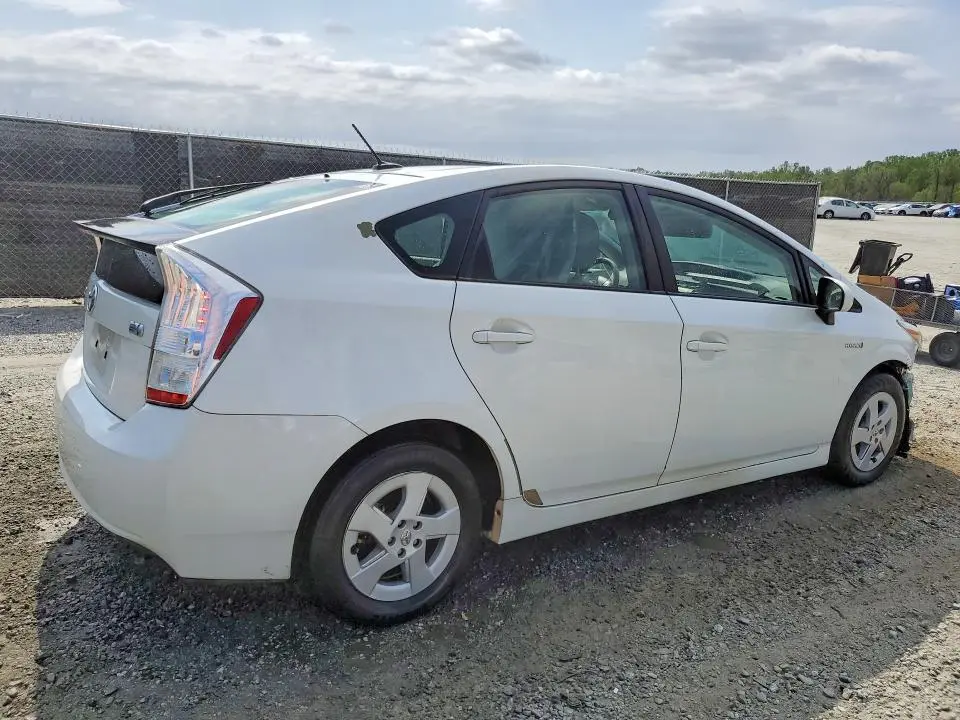 2010 TOYOTA PRIUS II  