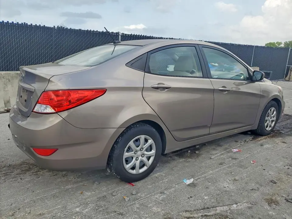2014 HYUNDAI ACCENT GLS  