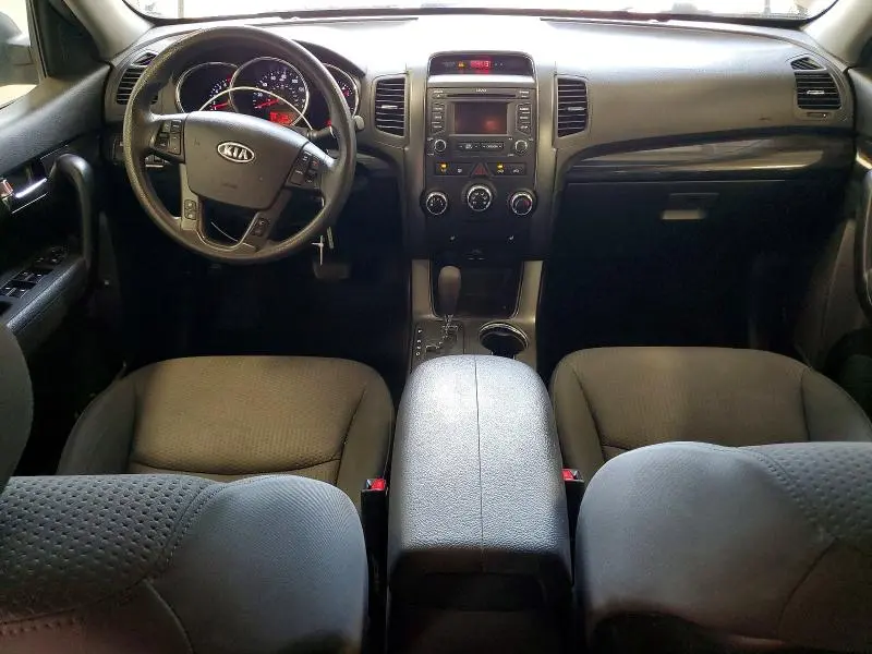 2013 KIA SORENTO LX  