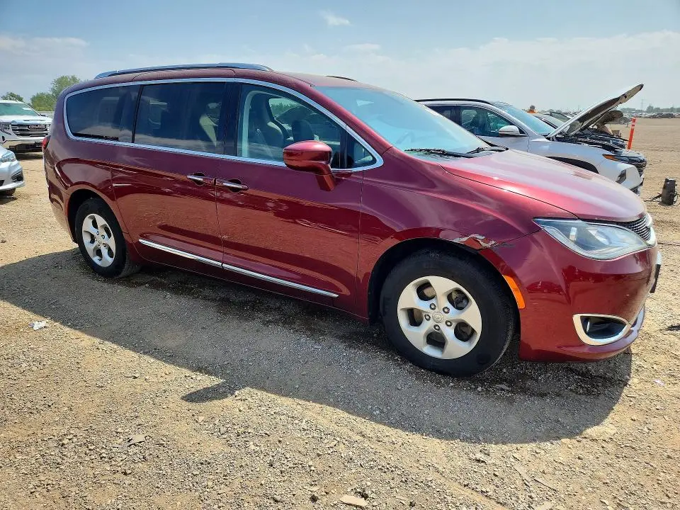 2017 CHRYSLER PACIFICA TOURING L PLUS  