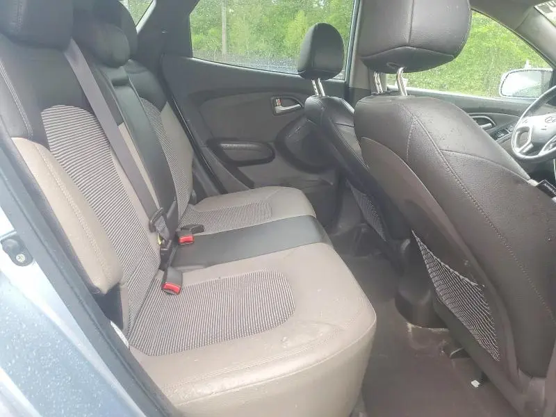 2011 HYUNDAI TUCSON GLS  