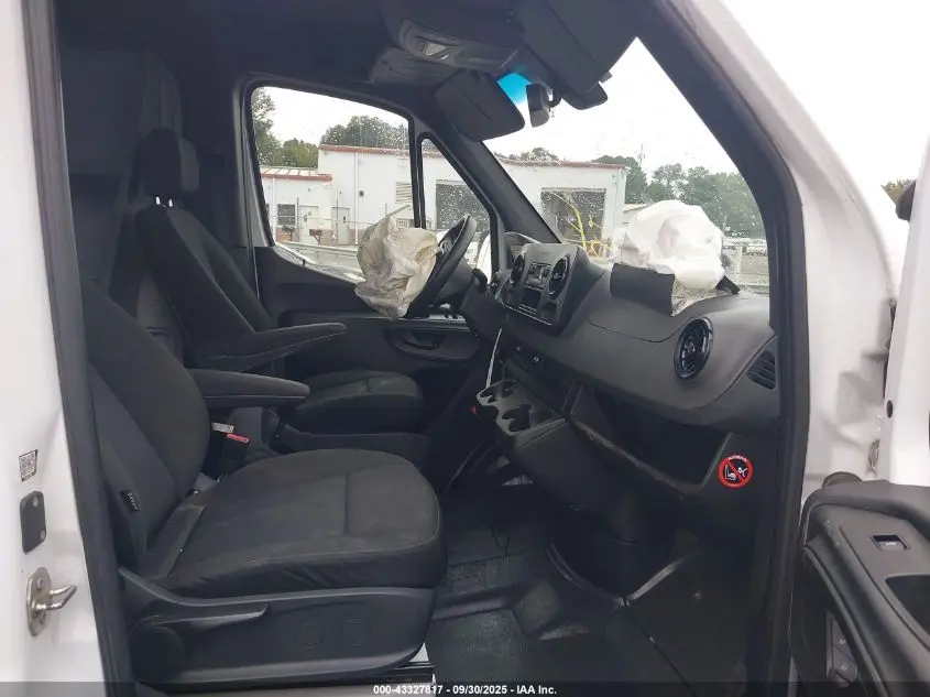 2019 MERCEDES-BENZ SPRINTER 1500 STANDARD ROOF I4