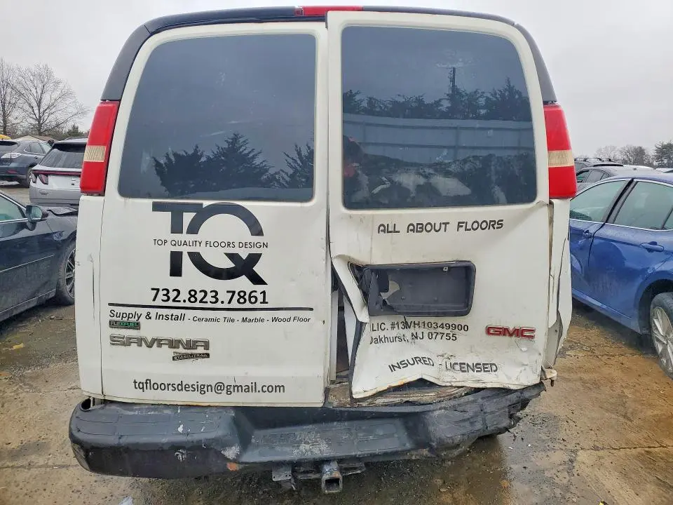 2011 GMC SAVANA G3500  