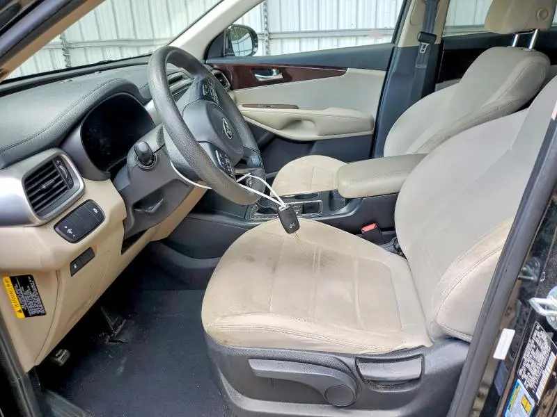 2017 KIA SORENTO LX V6  