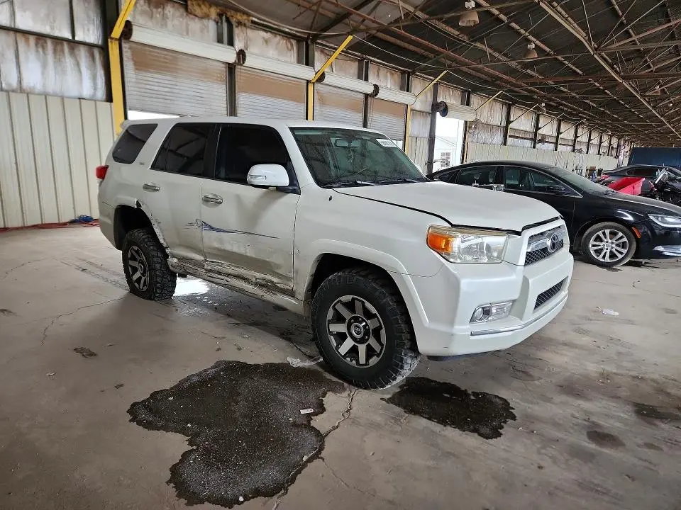 2010 TOYOTA 4RUNNER SR5  