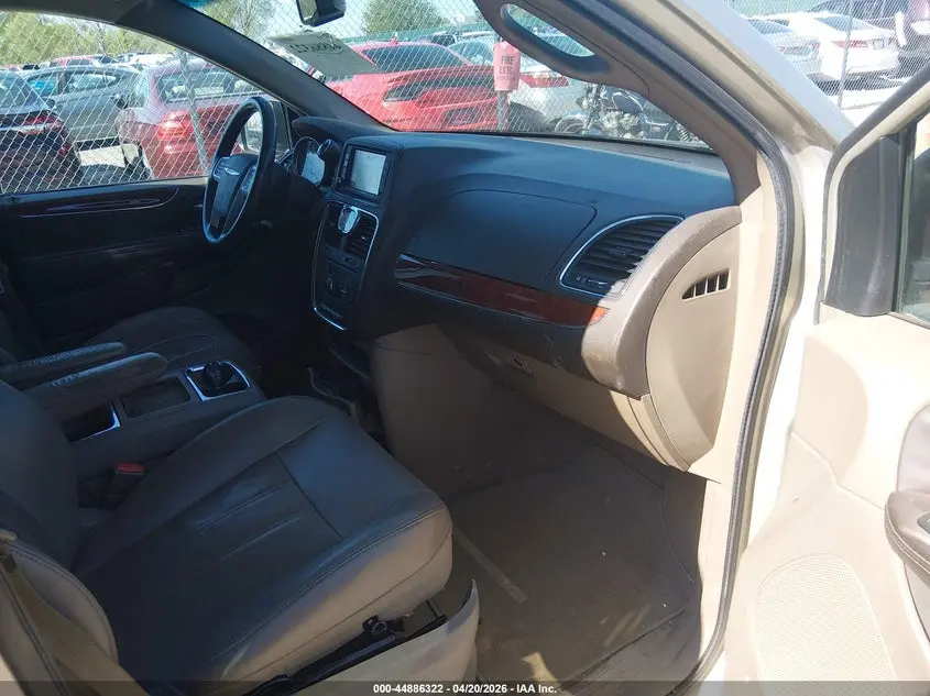 2013 CHRYSLER TOWN & COUNTRY TOURING