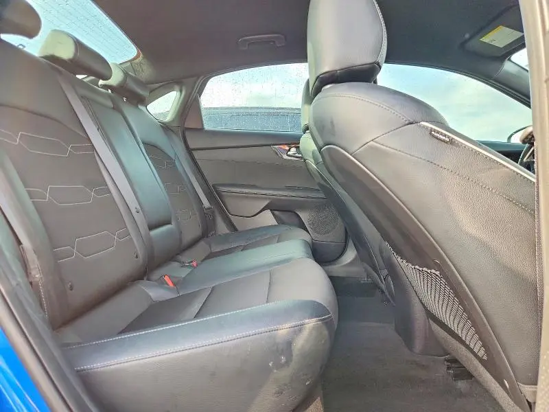 2022 KIA FORTE GT LINE  