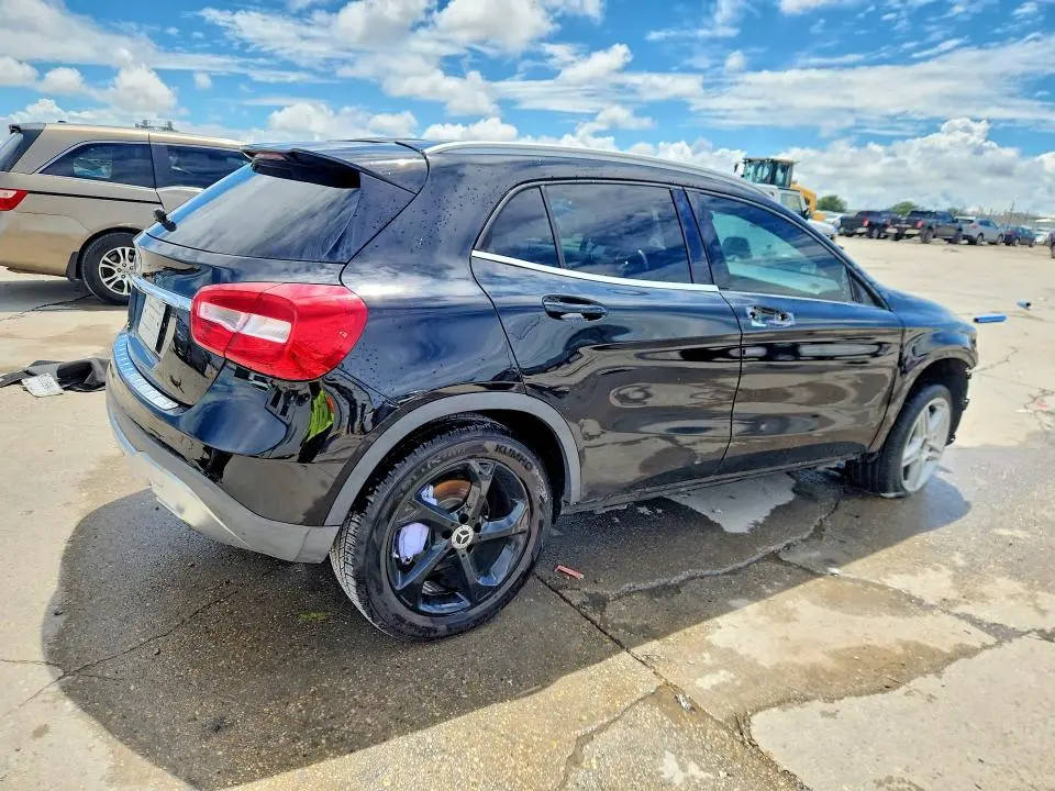 2018 MERCEDES-BENZ GLA 250  