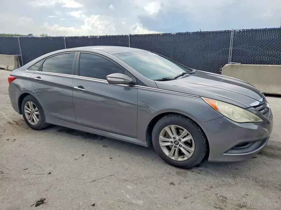 2014 HYUNDAI SONATA GLS  