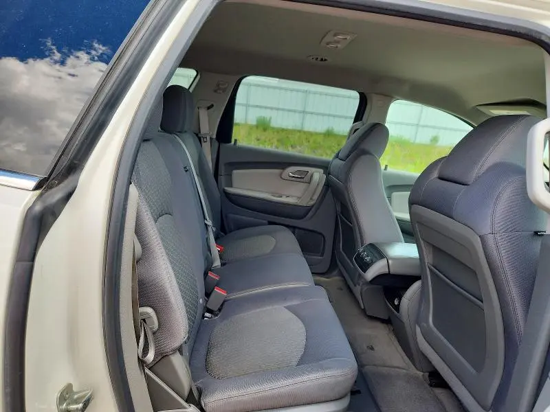 2012 CHEVROLET TRAVERSE LT  