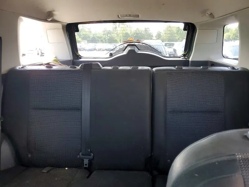 2010 TOYOTA FJ CRUISER   