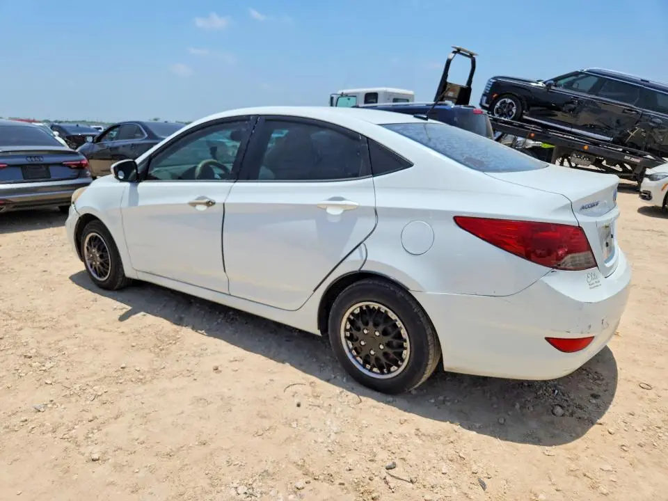 2012 HYUNDAI ACCENT GLS  