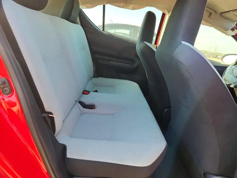2015 TOYOTA PRIUS C ONE  