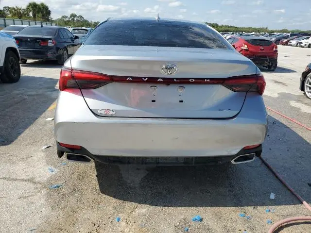 2021 TOYOTA AVALON XLE  
