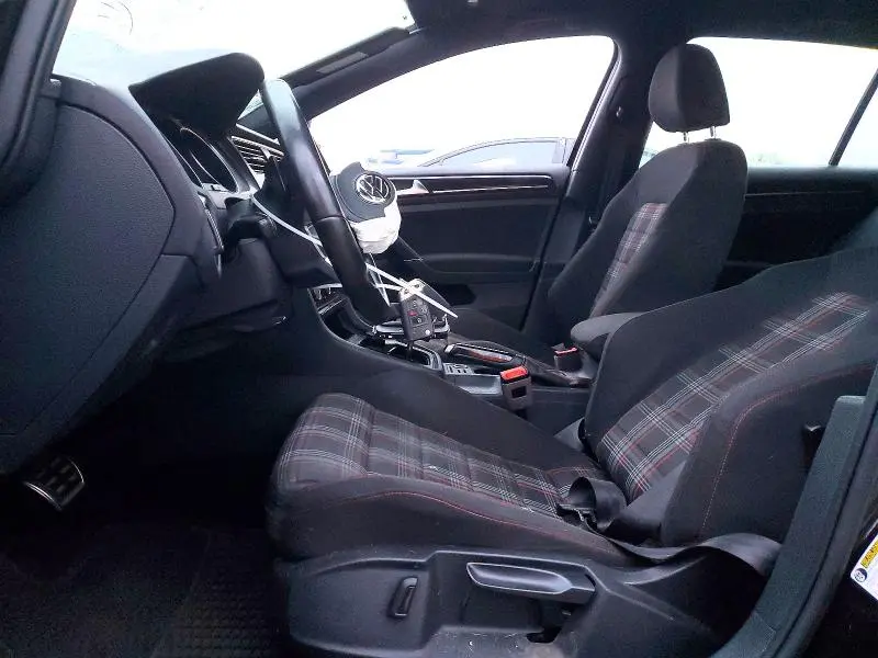 2017 VOLKSWAGEN GTI S/SE  